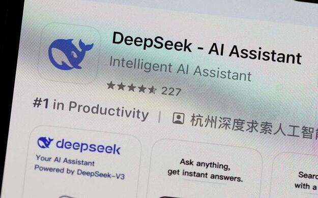DeepSeek vươn lên dẫn đầu bảng xếp hạng ứng dụng trên Apple Store, một phần nhờ vào lời khen từ những nhân vật có ảnh hưởng trong giới công nghệ như Marc Andreessen. Ảnh: VOCO News.