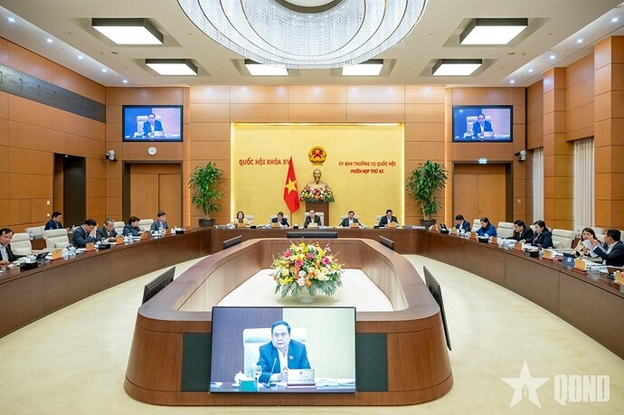 Quang cảnh phiên họp. Ảnh: PHẠM THẮNG Quang cảnh phiên họp. Ảnh: PHẠM THẮNG