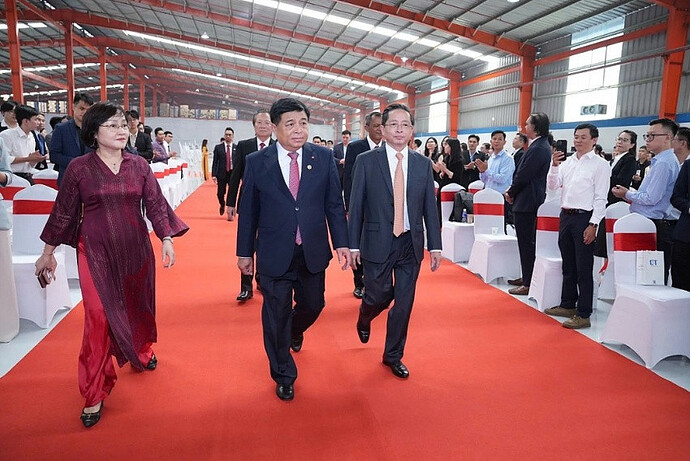 Khởi công nhà máy chip bán dẫn đầu tiên do người Việt làm chủ công nghệ, Phó Thủ tướng đích thân tham dự