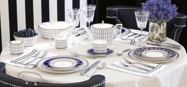 Wedgwood Renaissance Gold sở hữu sắc vàng thời thượng