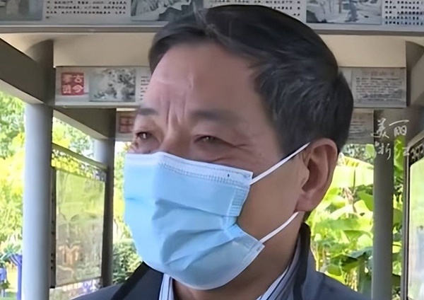 Bỏ quên tài khoản chứng khoán 15 năm, người đàn ông "sốc" khi nhìn lãi tăng như núi - 1