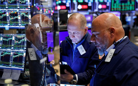 Phố Wall phục hồi sau phiên bán tháo 26/11