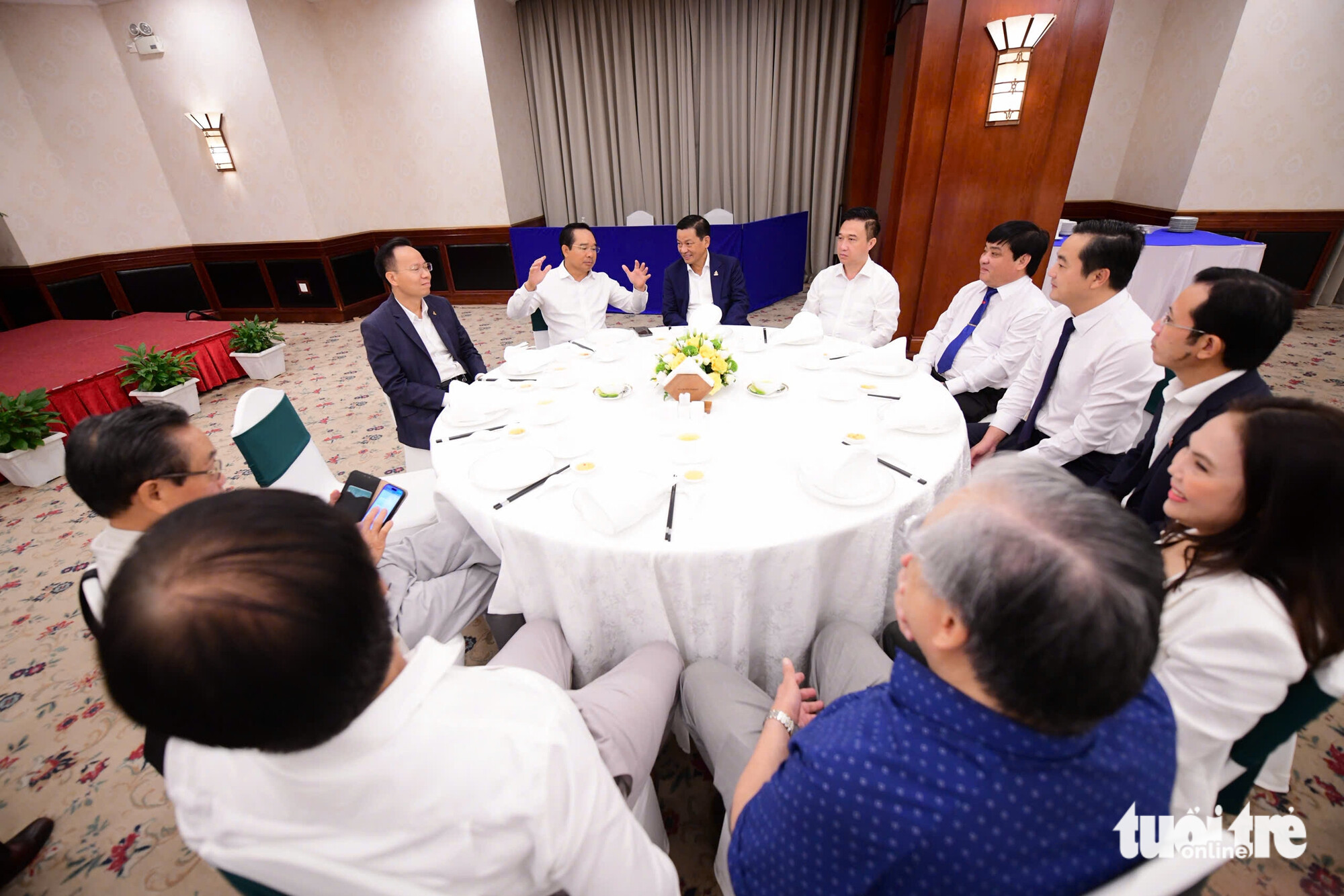 Chủ tịch UBND TP HCM sẽ cùng uống cà phê, ăn sáng định kỳ với doanh nhân- Ảnh 1. Chủ tịch UBND TP HCM sẽ cùng uống cà phê, ăn sáng định kỳ với doanh nhân- Ảnh 1.