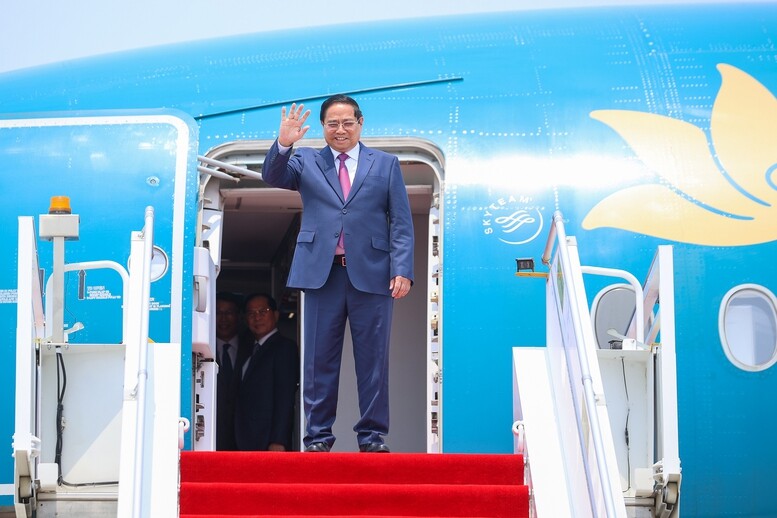 Thủ tướng tới Thiên Tân, bắt đầu chuyến công tác dự Hội nghị WEF và làm việc tại Trung Quốc- Ảnh 1.