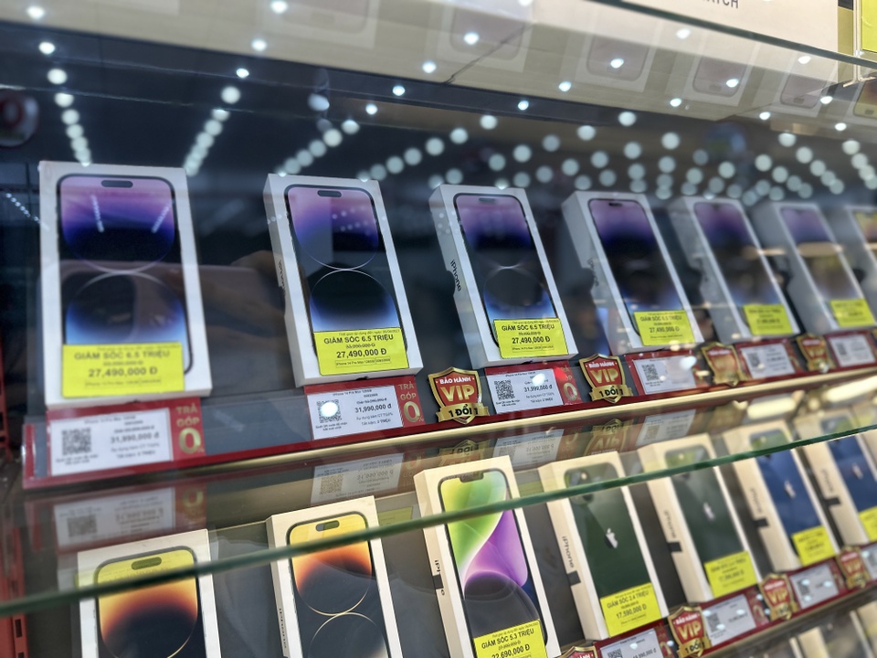 Chưa từng có: iPhone đồng loạt giảm giá nhờ thuế VAT, đây có phải lúc “xuống tiền”?- Ảnh 1.