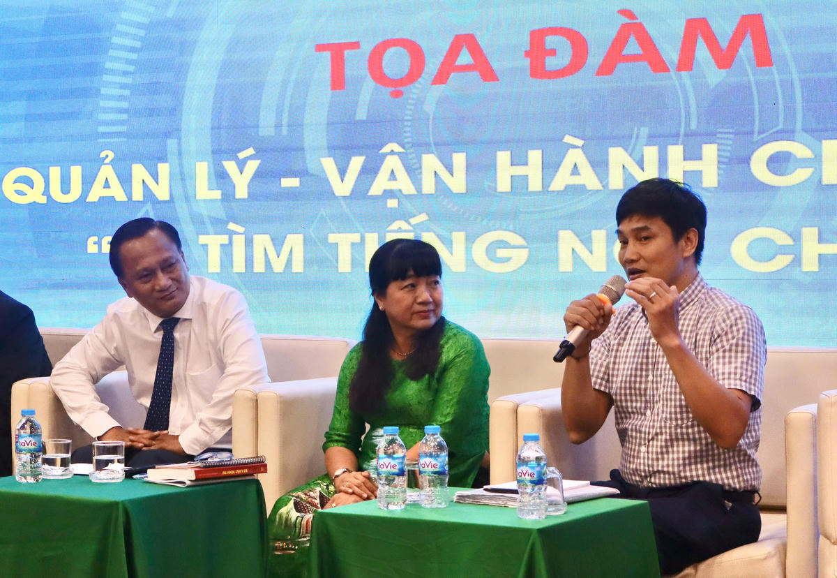 Ông Vũ Xuân Hùng – Trưởng ban kiểm soát chung cư SCREC (phường Nhiêu Lộc, TP Hồ Chí Minh) thảo luận tại tọa đàm.