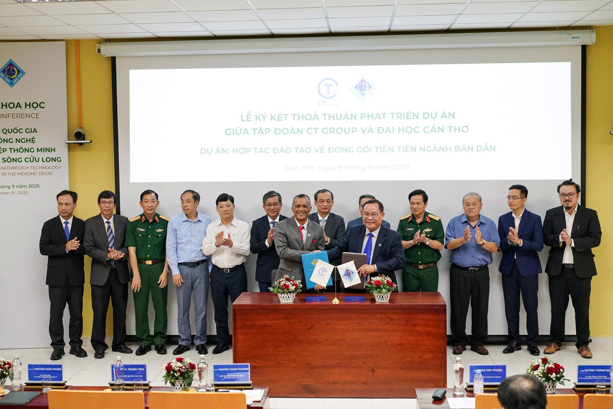 Thủ phủ nông nghiệp lớn nhất Việt Nam sẽ có Trung tâm UAV- Robot nông nghiệp, trường đào tạo phi công UAV- Ảnh 3. Thủ phủ nông nghiệp lớn nhất Việt Nam sẽ có Trung tâm UAV- Robot nông nghiệp, trường đào tạo phi công UAV- Ảnh 3.