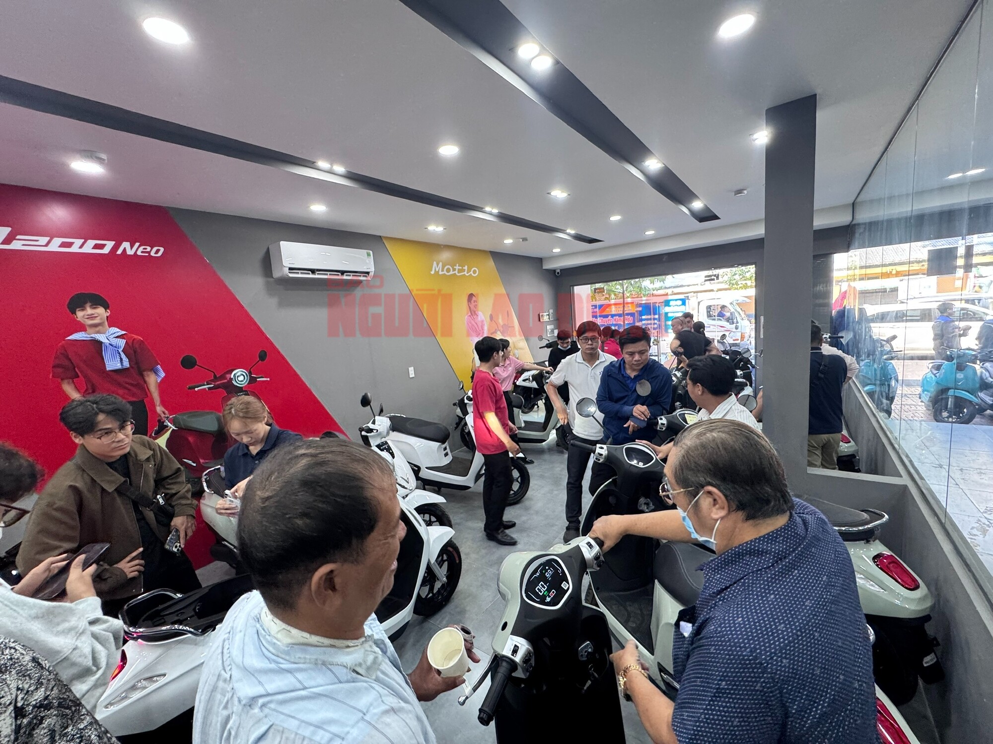 Xu hướng mua xe máy điện tăng vọt khi giá xăng cao tại TPHCM năm 2026 - Ảnh 2. Xu hướng mua xe máy điện tăng vọt khi giá xăng cao tại TPHCM năm 2026 - Ảnh 2.