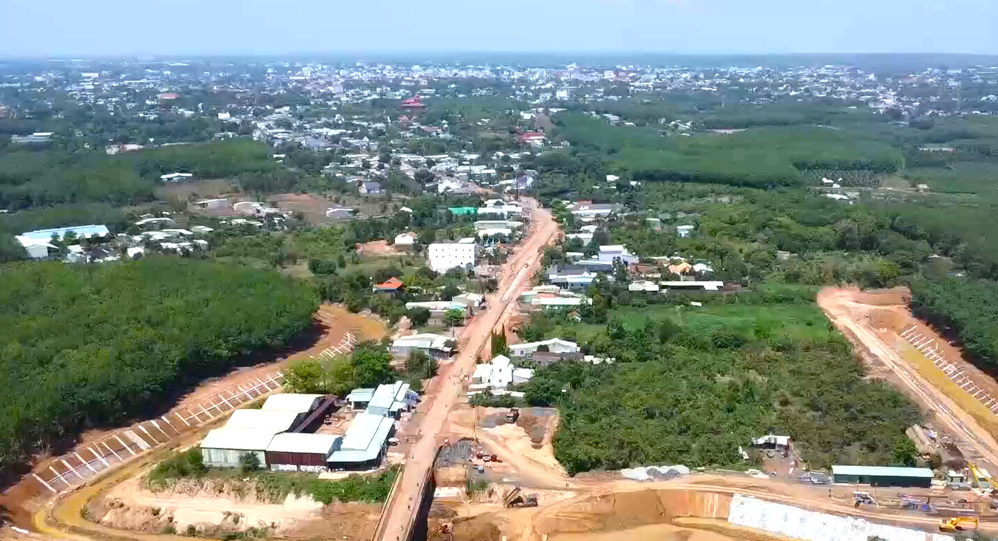 Hình ảnh tuyến đường duy nhất nối Bình Phước với Đồng Nai nhưng bị ngăn cách- Ảnh 9.