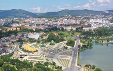 Sau khi Chủ tịch Tân Hoàng Minh Đỗ Anh Dũng đề xuất dự án 4.300 ha, Sun Group lên kế hoạch đầu tư hơn 10 dự án ở Lâm Đồng Sau khi Chủ tịch Tân Hoàng Minh Đỗ Anh Dũng đề xuất dự án 4.300 ha, Sun Group lên kế hoạch đầu tư hơn 10 dự án ở Lâm Đồng