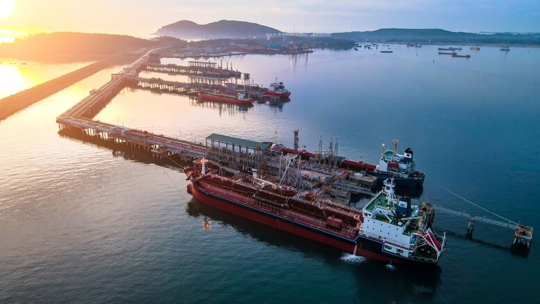 Petrovietnam: 50 năm kiến tạo năng lượng, khẳng định vai trò trụ cột kinh tế quốc gia- Ảnh 3. Petrovietnam: 50 năm kiến tạo năng lượng, khẳng định vai trò trụ cột kinh tế quốc gia- Ảnh 3.