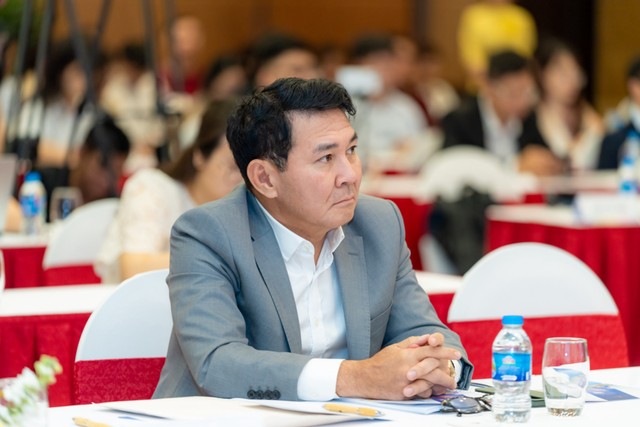 Không phải đại diện nhóm cổ đông mới, nữ tướng 'thân cận' với tỷ phú Phạm Nhật Vượng trở thành Chủ tịch Vincom Retail- Ảnh 2.