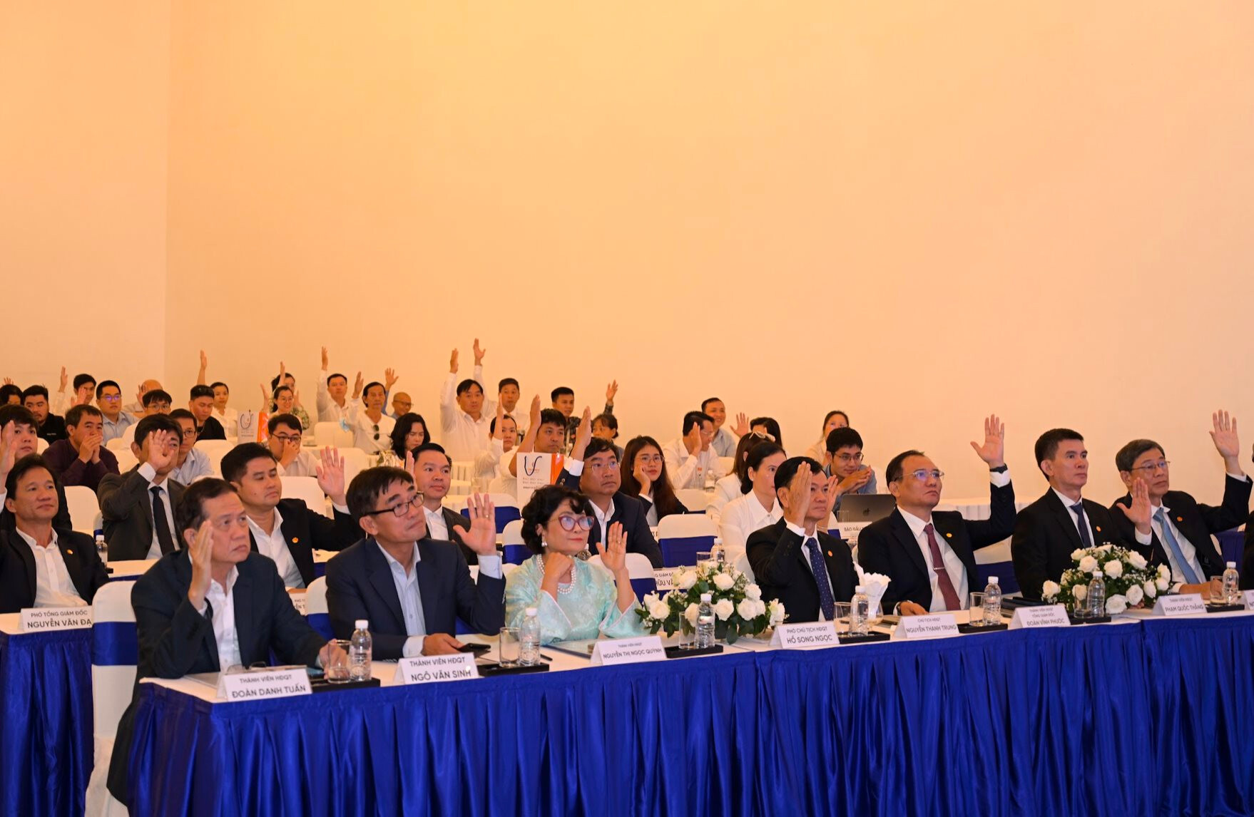 ĐHĐCĐ Tôn Đông Á: Dòng chảy thương mại thép đang có nhiều xáo trộn, sẽ tập trung thị trường trong nước với tỷ trọng mục tiêu chiếm 75%- Ảnh 2.