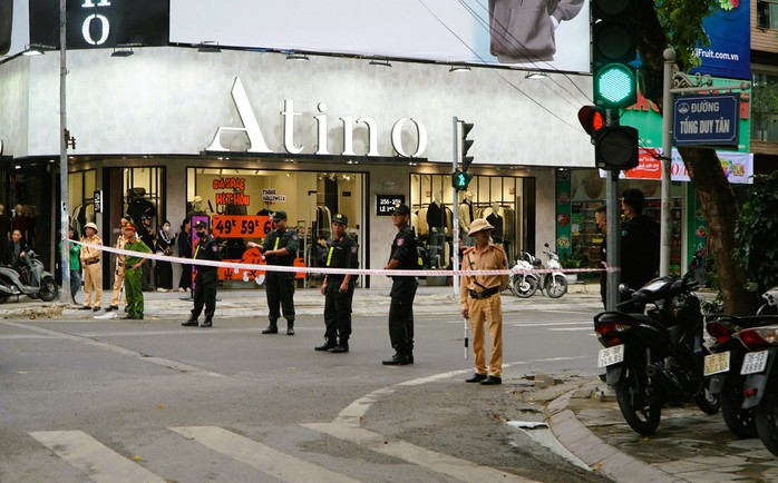 Nhiều tiệm vàng nổi tiếng ở Thanh Hóa đồng loạt đóng cửa - Ảnh 2.