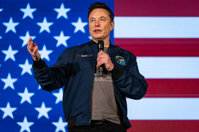 Tỷ phú Elon Musk tại sự kiện ở thành phố Lancaster, bang Pennsylvania ngày 26/10/2024. Ảnh: AFP