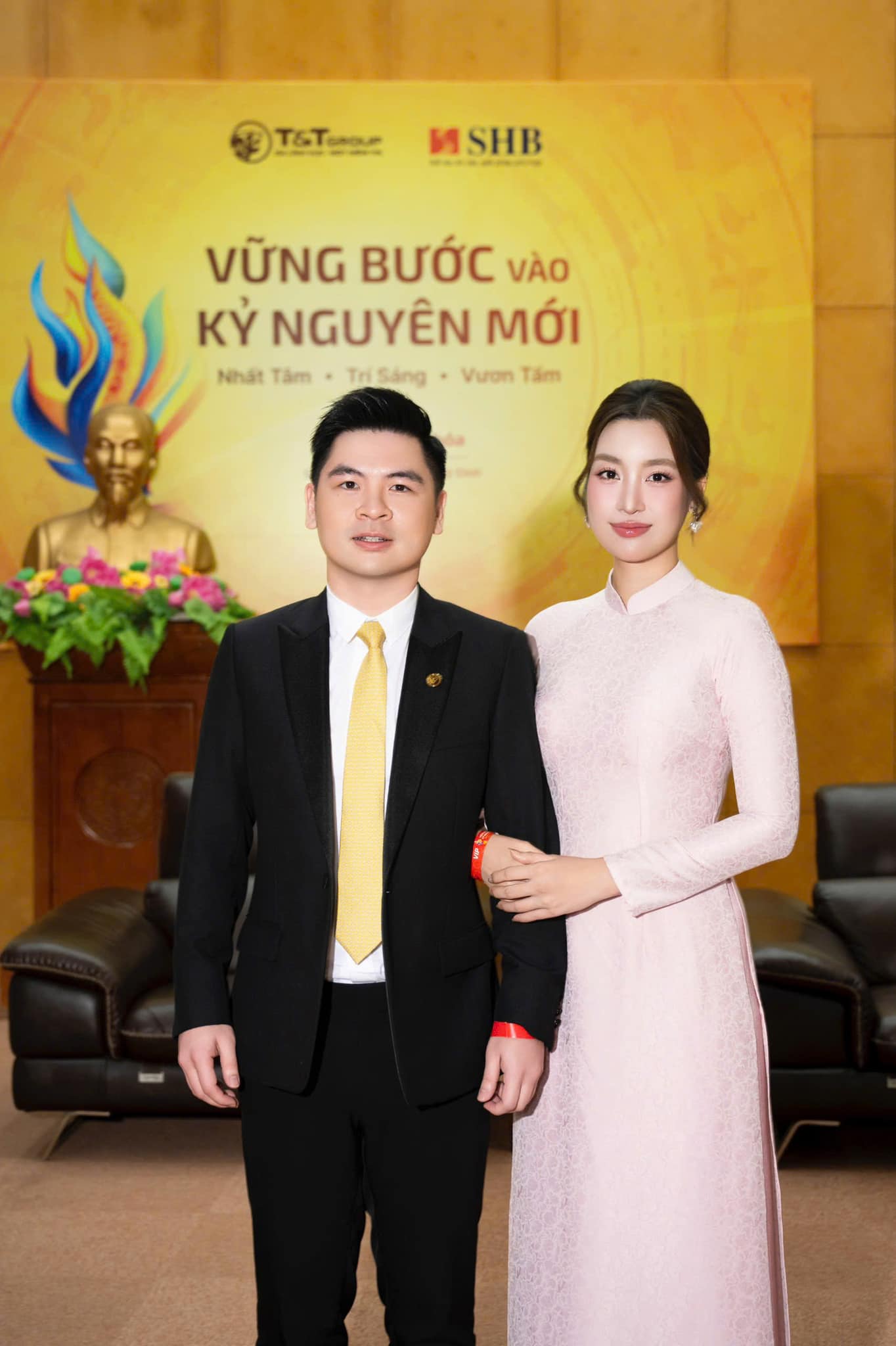 Chủ tịch Hà Nội FC được bầu làm Chủ tịch HĐQT hãng hàng không nổi tiếng, Hoa hậu Đỗ Mỹ Linh không khỏi tự hào- Ảnh 4.