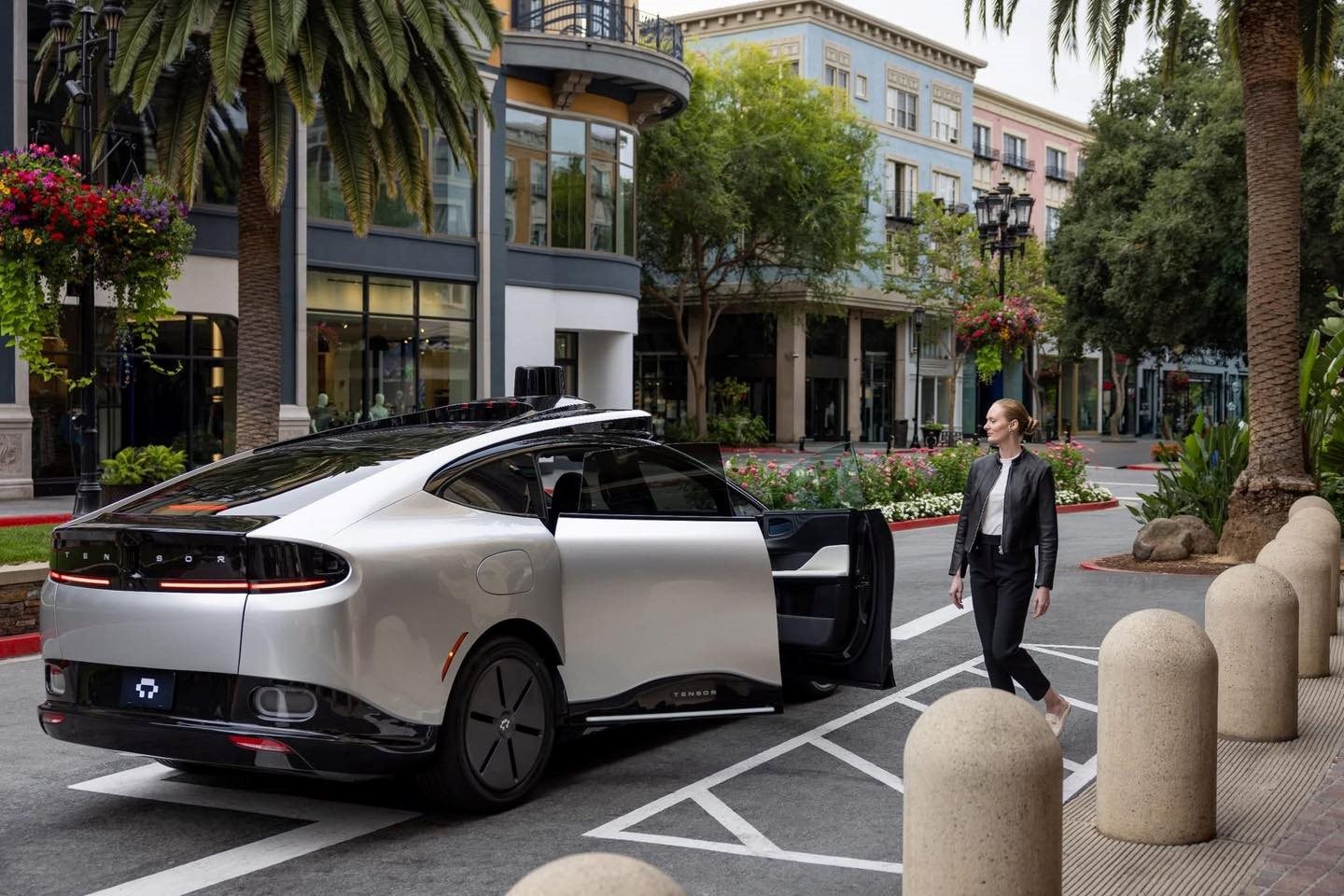 VinFast sản xuất xe điện tự lái đầu tiên trên thế giới, ai cũng mua được- Ảnh 3.