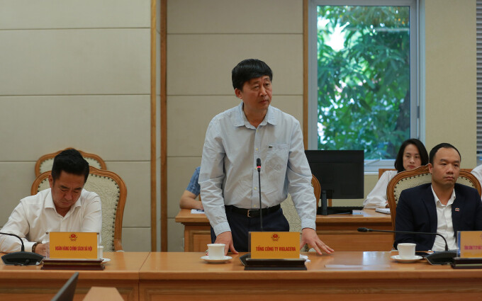 Đại diện Tổng công ty Viglacera và Ngân hàng chính sách xã hội tại cuộc họp, ngày 15/5. Ảnh: VGP