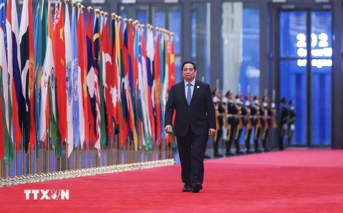 Thủ tướng Phạm Minh Chính đến dự chiêu đãi các Trưởng đoàn tham dự Hội nghị Thượng đỉnh Tổ chức Hợp tác Thượng Hải (SCO) 2025. (Ảnh: Dương Giang/TTXVN)