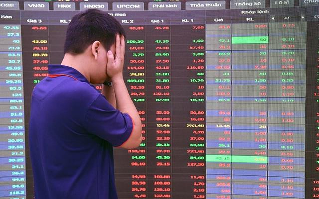Một cổ phiếu "nằm sàn" 11 phiên liên tiếp, chuyện gì đang xảy ra?