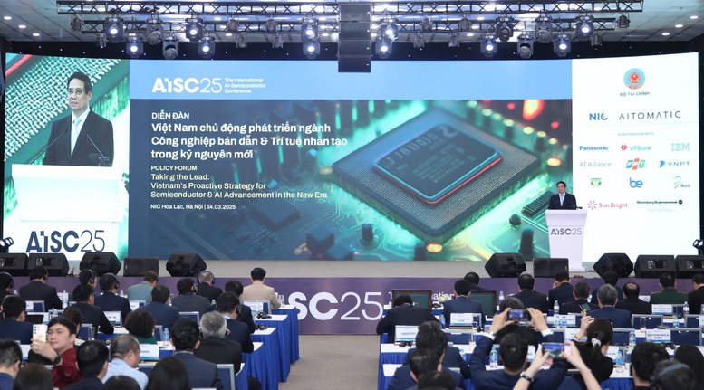 Thủ tướng: Việt Nam nỗ lực xoay chuyển tình thế, chuyển đổi trạng thái về bán dẫn và AI- Ảnh 4. Thủ tướng: Việt Nam nỗ lực xoay chuyển tình thế, chuyển đổi trạng thái về bán dẫn và AI- Ảnh 4.
