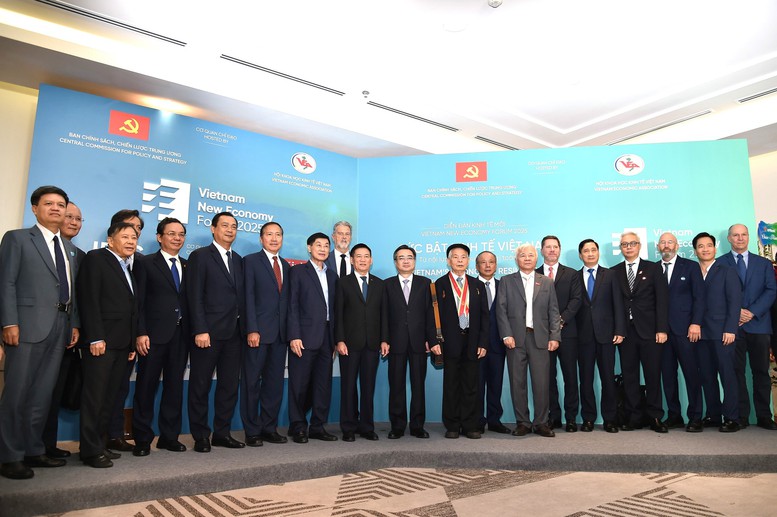 Phó Thủ tướng Hồ Đức Phớc: Mô hình kinh tế mới là mệnh lệnh của thời đại- Ảnh 5. Phó Thủ tướng Hồ Đức Phớc: Mô hình kinh tế mới là mệnh lệnh của thời đại- Ảnh 5.