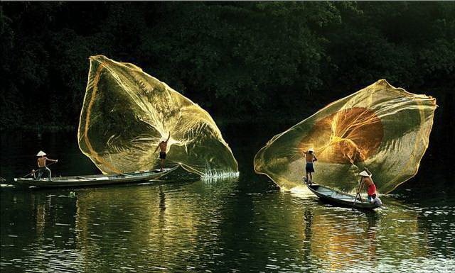 Tiền ngoại ồ ạt trở lại chứng khoán Việt Nam, cổ phiếu nào còn room đón sóng? Tiền ngoại ồ ạt trở lại chứng khoán Việt Nam, cổ phiếu nào còn room đón sóng?