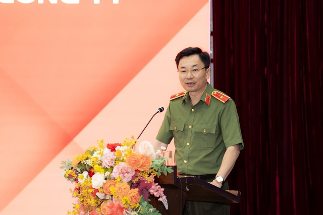 Thiếu tướng Trương Sơn Lâm, Chủ tịch Hội đồng thành viên Tổng công ty Viễn thông MobiFone Thiếu tướng Trương Sơn Lâm, Chủ tịch Hội đồng thành viên Tổng công ty Viễn thông MobiFone