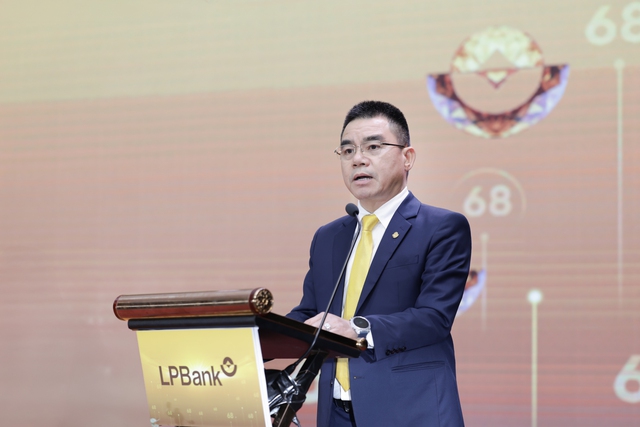 ĐHCĐ LPBank: Kế hoạch lợi nhuận 14.868 tỷ đồng trong năm nay, chia cổ tức tiền mặt tỷ lệ 25%- Ảnh 3.