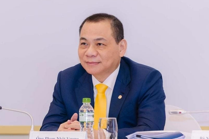 Dấu ấn 2025: Ông Phạm Nhật Vượng chi 28.000 tỷ để VinFast ‘không có kế hoạch B’, ông Trần Đình Long tung tiếp ‘quả đấm thép’, ông Nguyễn Đức Tài xong nhiệm vụ- Ảnh 3. Dấu ấn 2025: Ông Phạm Nhật Vượng chi 28.000 tỷ để VinFast ‘không có kế hoạch B’, ông Trần Đình Long tung tiếp ‘quả đấm thép’, ông Nguyễn Đức Tài xong nhiệm vụ- Ảnh 3.