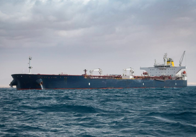 Mỹ áp lệnh trừng phạt thẳng tay vào lĩnh vực 'huyết mạch' của Nga, khiến hàng triệu thùng dầu lênh đênh trên biển, mỗi ngày mất cả trăm triệu USD Mỹ áp lệnh trừng phạt thẳng tay vào lĩnh vực 'huyết mạch' của Nga, khiến hàng triệu thùng dầu lênh đênh trên biển, mỗi ngày mất cả trăm triệu USD