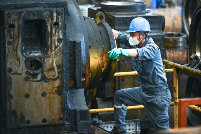 Công nhân sản xuất tại Công ty Thép Hòa Phát Dung Quất, Quảng Ngãi. Ảnh: Giang Huy