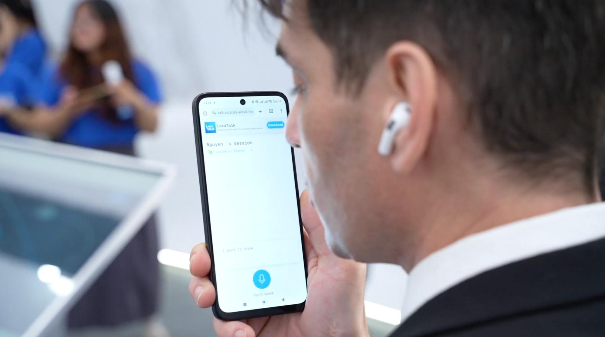 Startup Việt ra mắt LocaTalk: biến mọi AirPods thành thiết bị giao tiếp đa ngôn ngữ- Ảnh 3. Startup Việt ra mắt LocaTalk: biến mọi AirPods thành thiết bị giao tiếp đa ngôn ngữ- Ảnh 3.