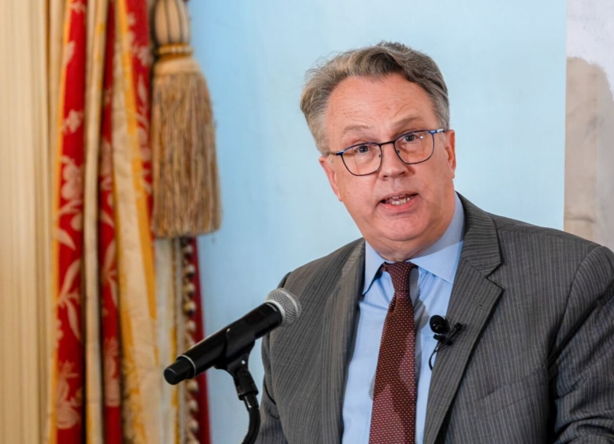 Quan chức hàng đầu Fed công khai ủng hộ hạ lãi suất trong cuộc họp tháng 12, thị trường lập tức lạc quan với kỳ vọng cắt giảm- Ảnh 1. Quan chức hàng đầu Fed công khai ủng hộ hạ lãi suất trong cuộc họp tháng 12, thị trường lập tức lạc quan với kỳ vọng cắt giảm- Ảnh 1.