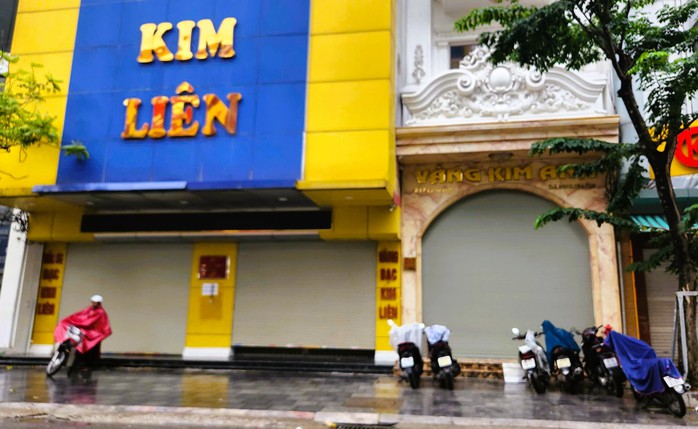 Nhiều tiệm vàng nổi tiếng ở Thanh Hóa đồng loạt đóng cửa - Ảnh 7.