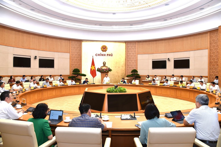 Phó Thủ tướng Hồ Đức Phớc: Cổ phần hóa là để doanh nghiệp mạnh lên chứ không phải bán đất- Ảnh 1. Phó Thủ tướng Hồ Đức Phớc: Cổ phần hóa là để doanh nghiệp mạnh lên chứ không phải bán đất- Ảnh 1.