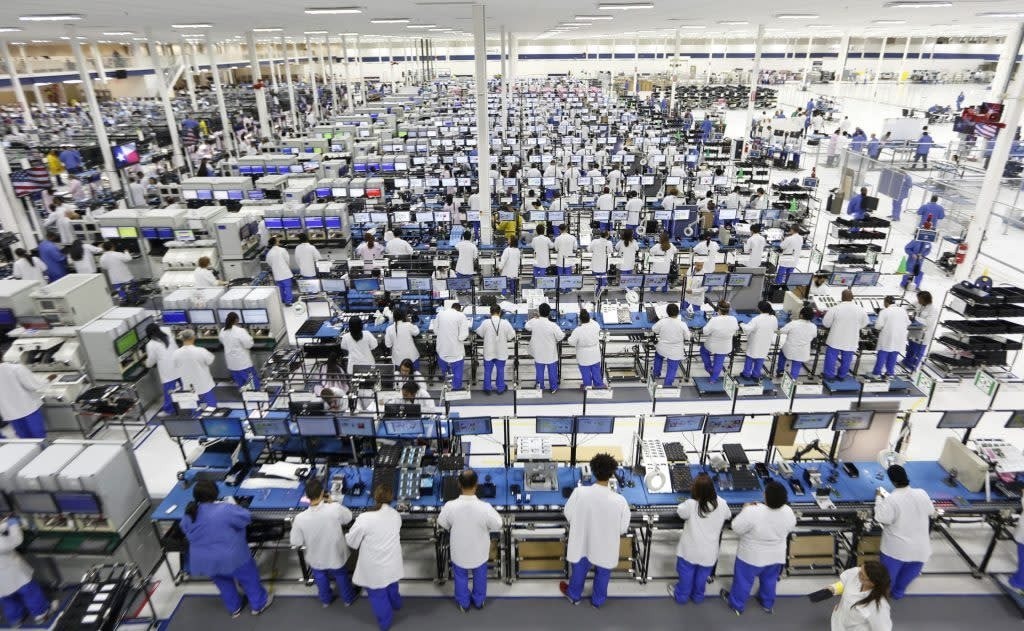 Ông Trump thúc Apple sản xuất điện thoại tại Mỹ nhưng thất bại ê chề của Google 12 năm trước vẫn gây ám ảnh làng công nghệ: Khi Made-in-America không chỉ cần lòng yêu nước- Ảnh 1.