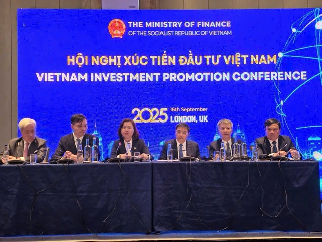 Bộ Tài chính tổ chức thành công Hội nghị xúc tiến đầu tư tại Vương quốc Anh Bộ Tài chính tổ chức thành công Hội nghị xúc tiến đầu tư tại Vương quốc Anh