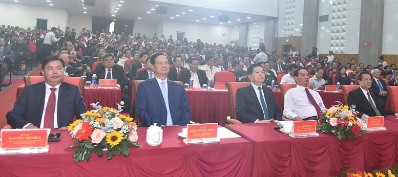 Phó Thủ tướng Mai Văn Chính: Tỉnh An Giang nhanh chóng bắt nhịp công việc, chung sức, đồng lòng hoàn thành xuất sắc nhiệm vụ được giao- Ảnh 1.