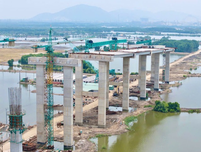 Cận cảnh dự án cầu có nhịp chính dài nhất Đông Nam Á, nối Bà Rịa - Vũng Tàu với Đồng Nai- Ảnh 2. Cận cảnh dự án cầu có nhịp chính dài nhất Đông Nam Á, nối Bà Rịa - Vũng Tàu với Đồng Nai- Ảnh 2.