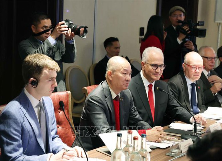 Tổng Bí thư Tô Lâm dự tọa đàm về công nghệ AI và chip bán dẫn tại Anh- Ảnh 3.