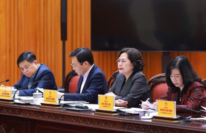 Lãnh đạo các bộ ngành tham dự cuộc họp, chiều 5/4. Ảnh: TTXVN