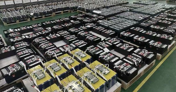 CRC doanh nghiệp tăng trưởng Ngọc Trong Đá!