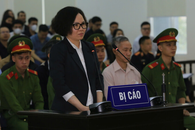 Bị cáo Trịnh Thị Minh Huế tại phiên sơ thẩm. Ảnh: Danh Lam