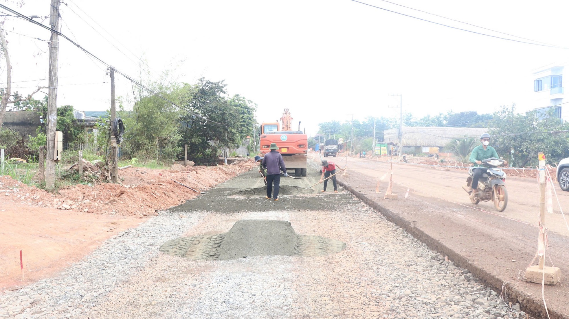 Hình ảnh tuyến đường duy nhất nối Bình Phước với Đồng Nai nhưng bị ngăn cách- Ảnh 7.