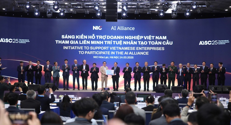 Thủ tướng: Việt Nam nỗ lực xoay chuyển tình thế, chuyển đổi trạng thái về bán dẫn và AI- Ảnh 5. Thủ tướng: Việt Nam nỗ lực xoay chuyển tình thế, chuyển đổi trạng thái về bán dẫn và AI- Ảnh 5.