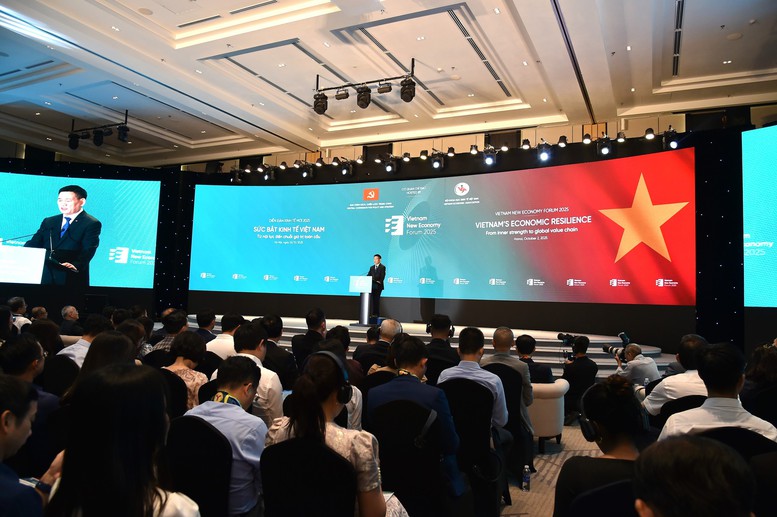 Phó Thủ tướng Hồ Đức Phớc: Mô hình kinh tế mới là mệnh lệnh của thời đại- Ảnh 4. Phó Thủ tướng Hồ Đức Phớc: Mô hình kinh tế mới là mệnh lệnh của thời đại- Ảnh 4.